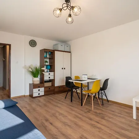 Spodek 17th Floor Studio Apartment
